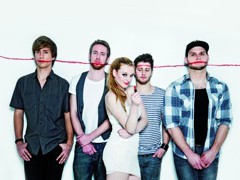 AMIE -Bandfoto_Lipstick_tn