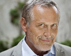 KWECKER_PORTRAIT_1_PR1-229x210